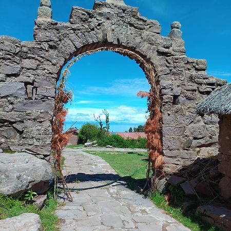 Taquile Familia Celso Hotel Huillanopampa Eksteriør billede